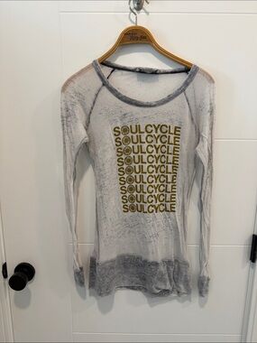 soulcycle Long Sleeve Tee in White with Gold Logo Stack size small